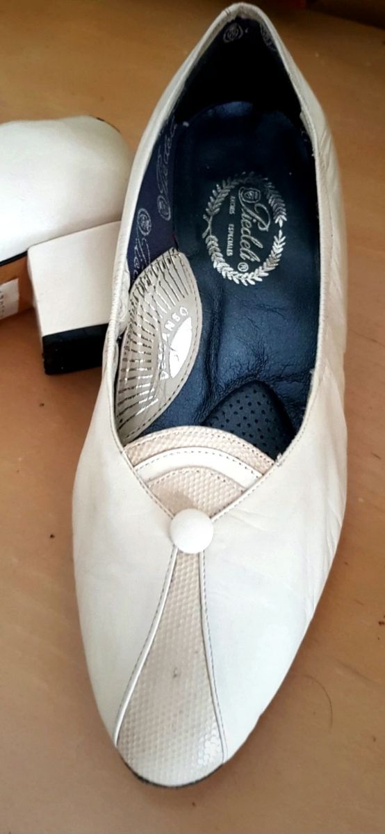 Sapatos lounge em pele, tamanho especial