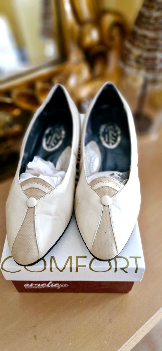 Sapatos lounge em pele, tamanho especial