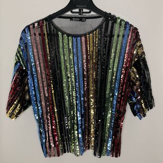 Camiseta Bershka lentejuelas multicolor viral