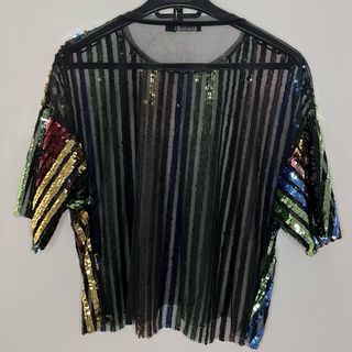 Camiseta Bershka lentejuelas multicolor viral