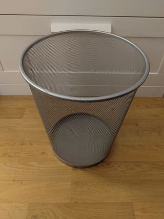 Cesto metálico