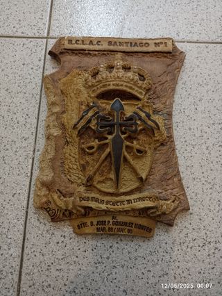 Metopa militar R.C.L.A.C. Santiago N1 en piedra 