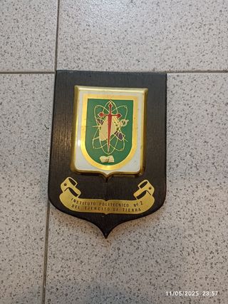 Metopa militar Instituto Politécnico