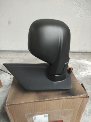 Espejo retrovisor izquierdo abatible 