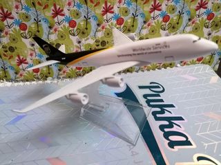 Avion UPS