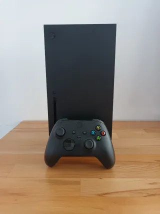 Xbox Series X de 1 TB con dos mandos