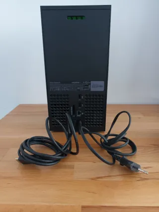 Xbox Series X de 1 TB con dos mandos