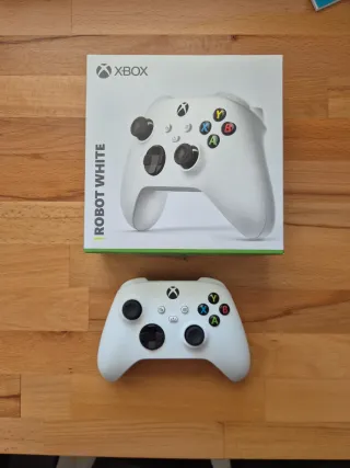 Xbox Series X de 1 TB con dos mandos