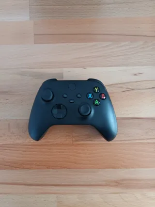 Xbox Series X de 1 TB con dos mandos