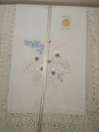Lenzuola cotone ricamate + 3 asciugamani