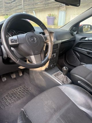 Opel Astra GTC 1.9