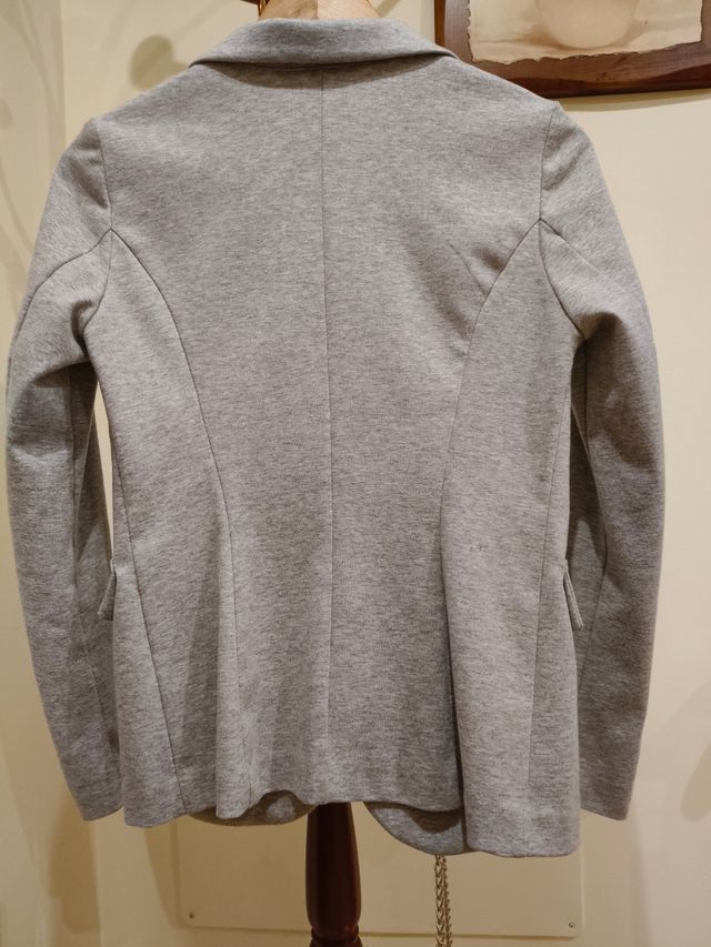 Americana gris - Talla S- Entallada.