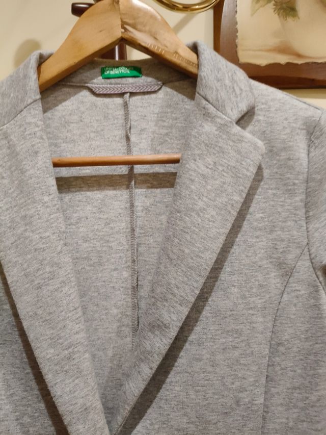 Americana gris - Talla S- Entallada.