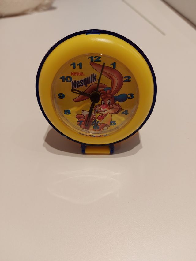 Reloj despertador Nesquik.