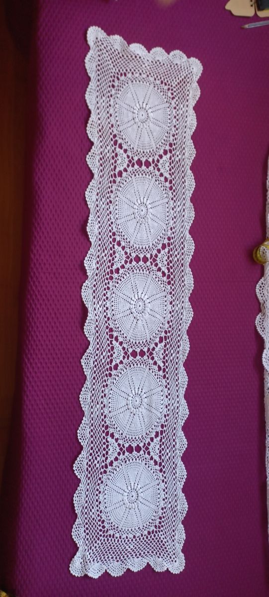 Tavolo all'uncinetto Camino