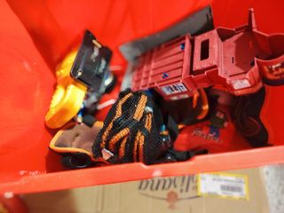 baule rosso con giochi vari tutto compreso