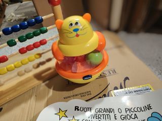 giochi in legno tenuti bene tutti interi