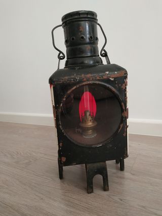 Farol antiguo de tren 