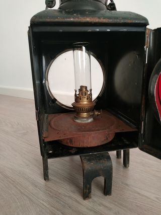 Farol antiguo de tren 