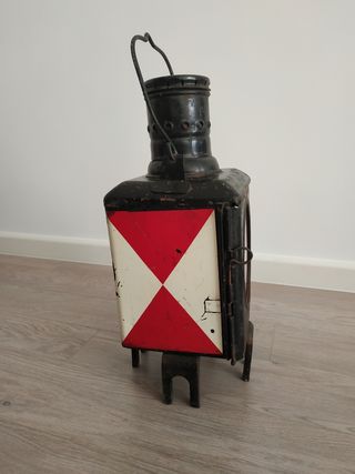 Farol antiguo de tren 
