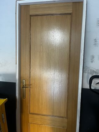 Puertas interiores abatibles roble
entrega en mano