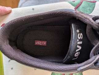 Zapatos Levis marrones. Talla 42