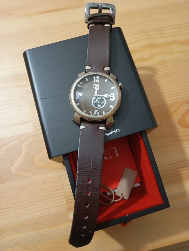 Reloj Uno de 50 nuevo sin usar