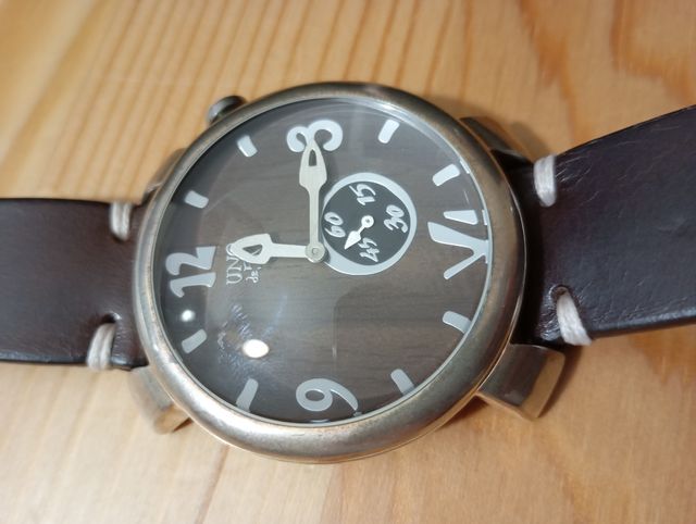 Reloj Uno de 50 nuevo sin usar