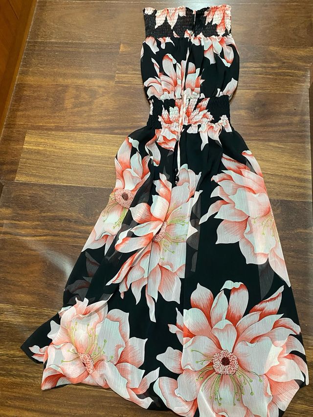 Vestido floral negro y rosa