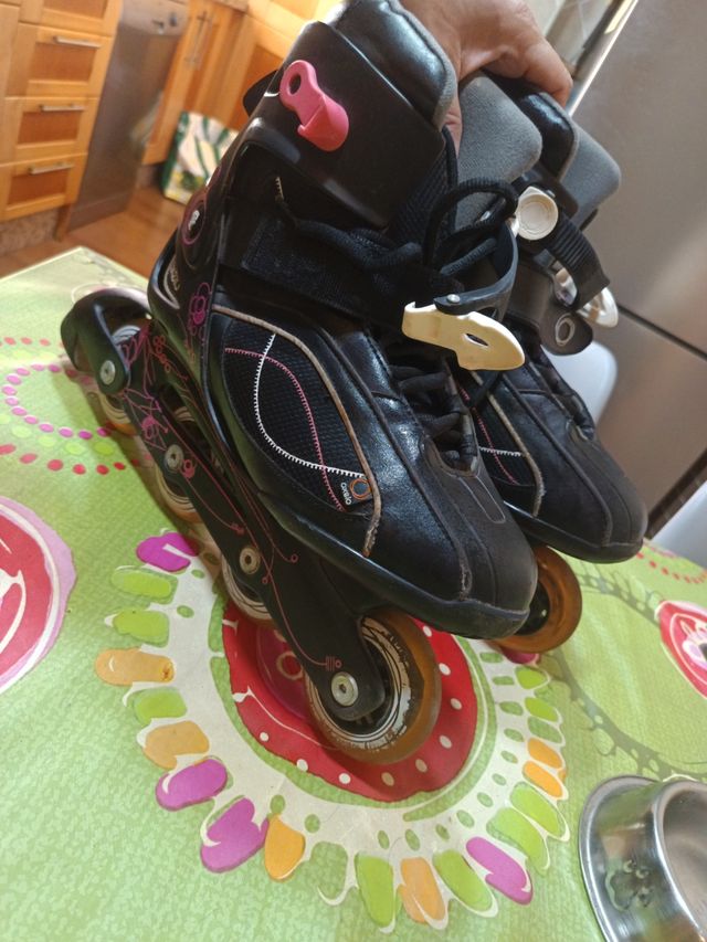 Patines en línea talla 39,5, con bols y como nuevo