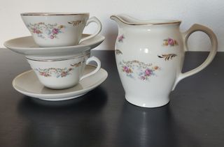TAZAS DESAYUNO Y JARRA PORCELANA SANTA CLARA
