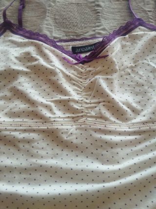 Camisón beige lunares morados