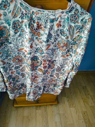 Blusa flores
