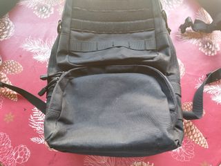 Mochilla Color negro Molle. 