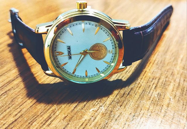 Orologio WOKAI uomo elegante oro