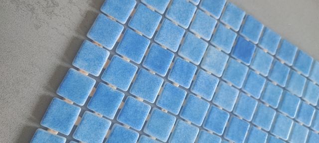 Mosaico piscina azul nuevo.