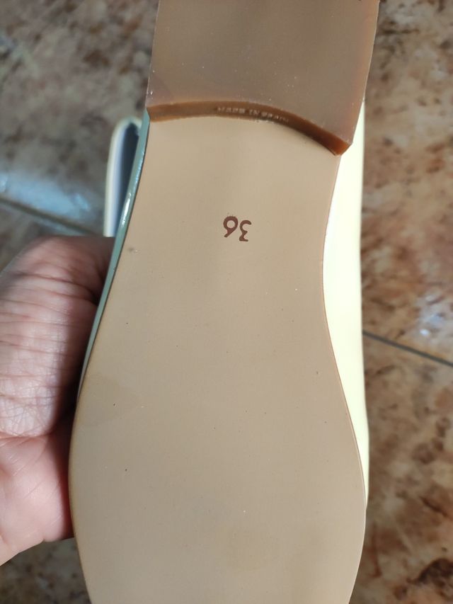 Manoletinas niña charol beige nº36