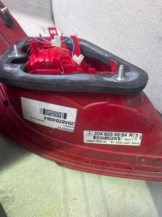 Piloto traser mercedes