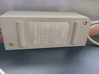 Wii Negra - Consola + 2 Wiimotes