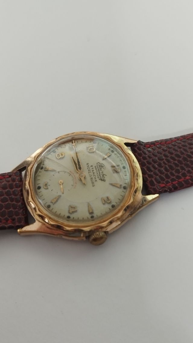 Vintage reloj Elleirbag de cuerda trabajando