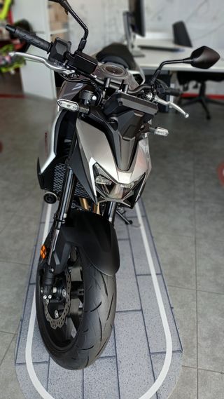 HONDA CB750 Hornet 