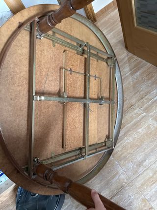 Mesa redonda vintage de madera