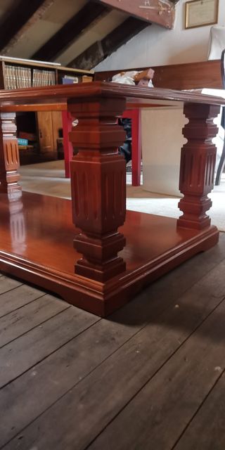 MESA DE CENTRO DE MADERA Y CRISTAL