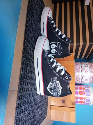 Zapatillas estilo Converse pintadas a mano UNICAS!
