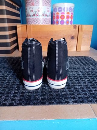 Zapatillas estilo Converse pintadas a mano UNICAS!