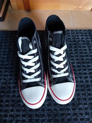 Zapatillas estilo Converse pintadas a mano UNICAS!