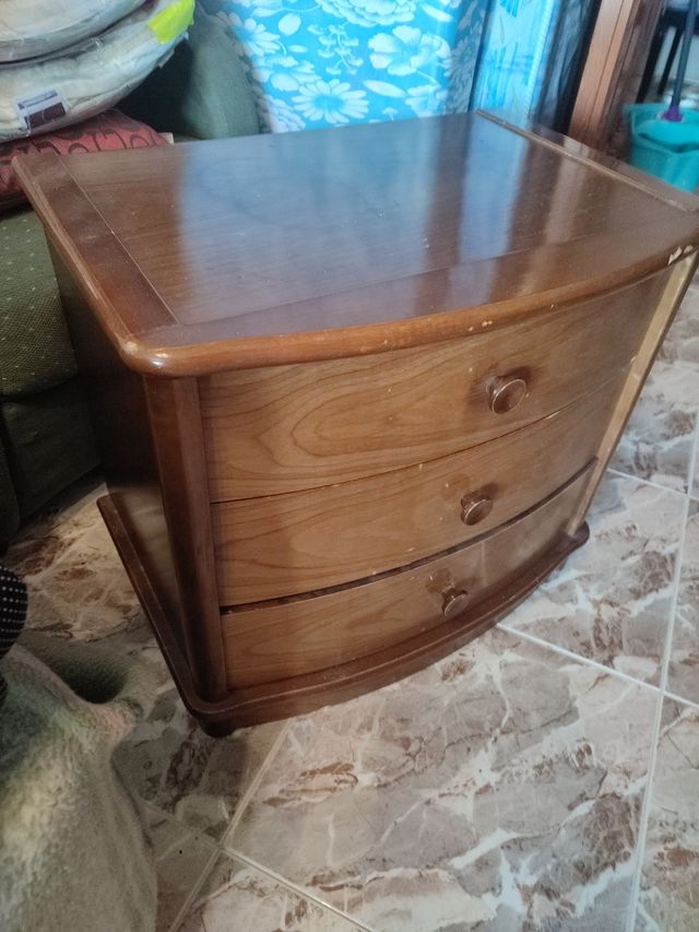 Mesita noche 3 cajones madera