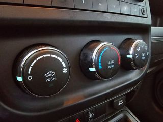 JEEP Compass 2.2 CRD Sport 4x2 136 CV