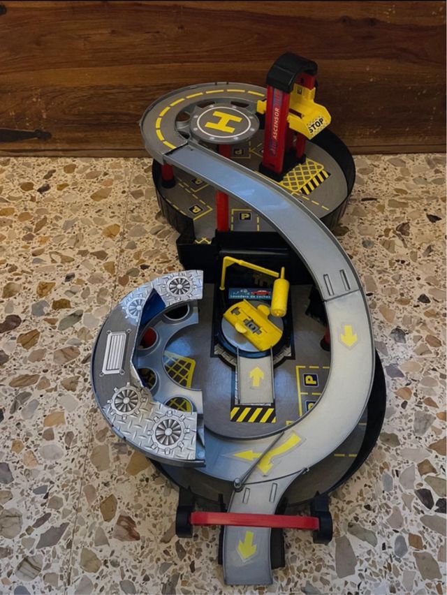 Estacionamento de malas para crianças