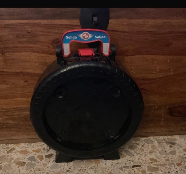 Estacionamento de malas para crianças